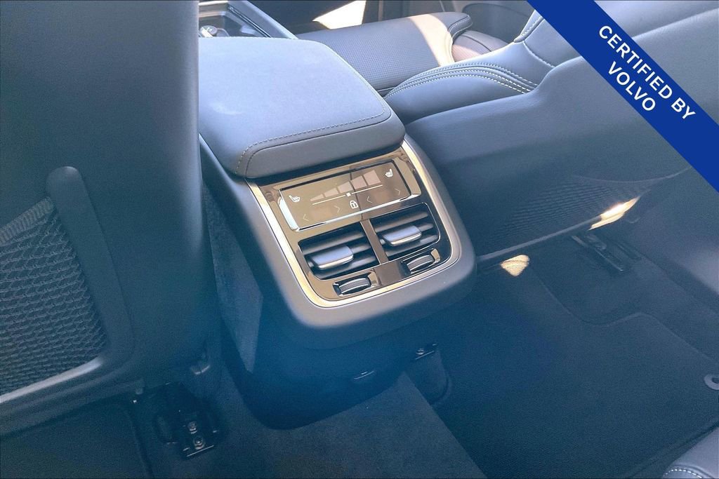 Certified 2026 Volvo XC60 B5 Ultra w/ Climate Package image 32