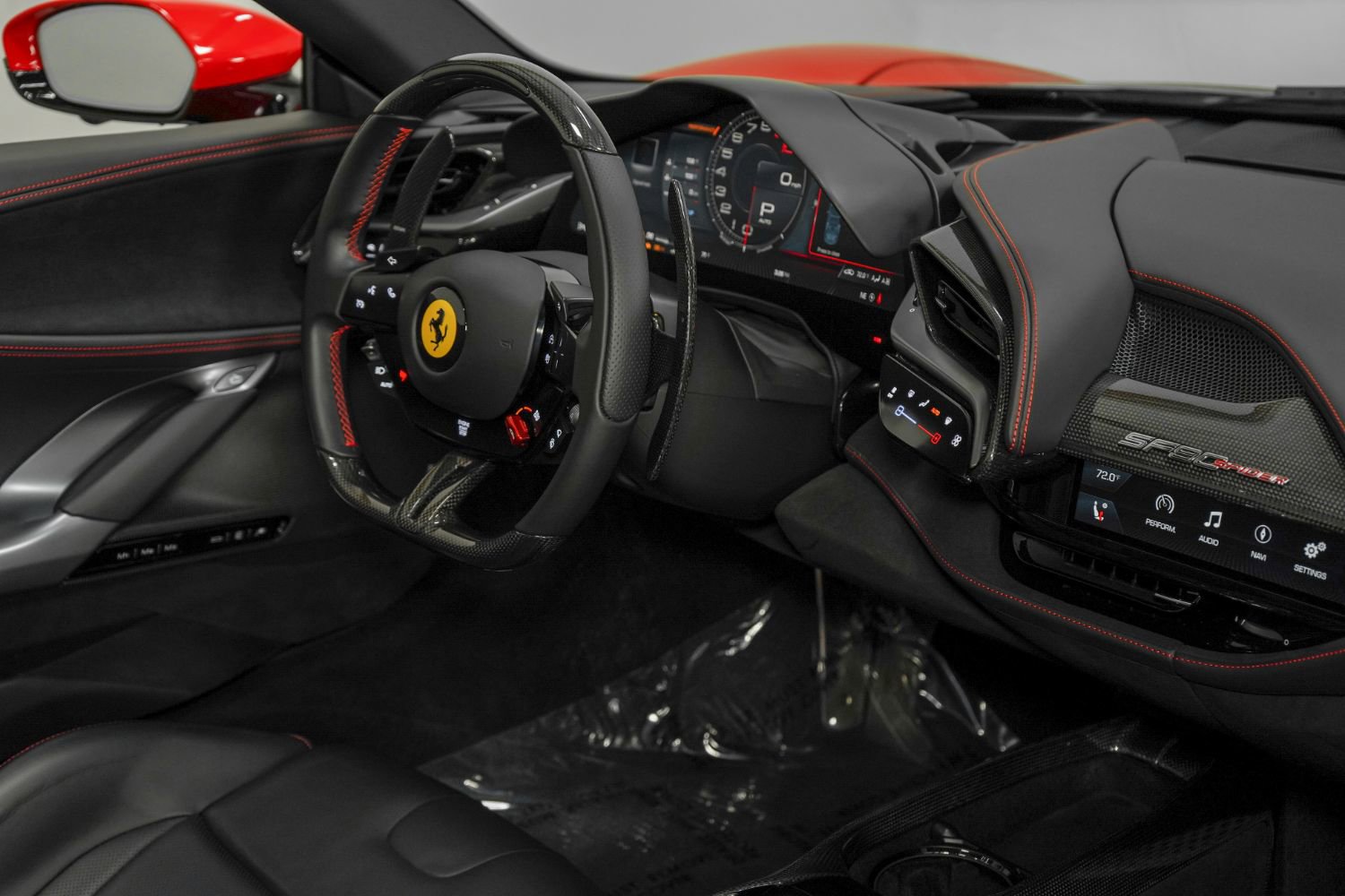 Used 2022 Ferrari SF90 Spider image 33