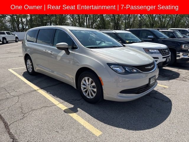 Used 2017 Chrysler Pacifica Touring w/ Tire & Wheel Group image 1