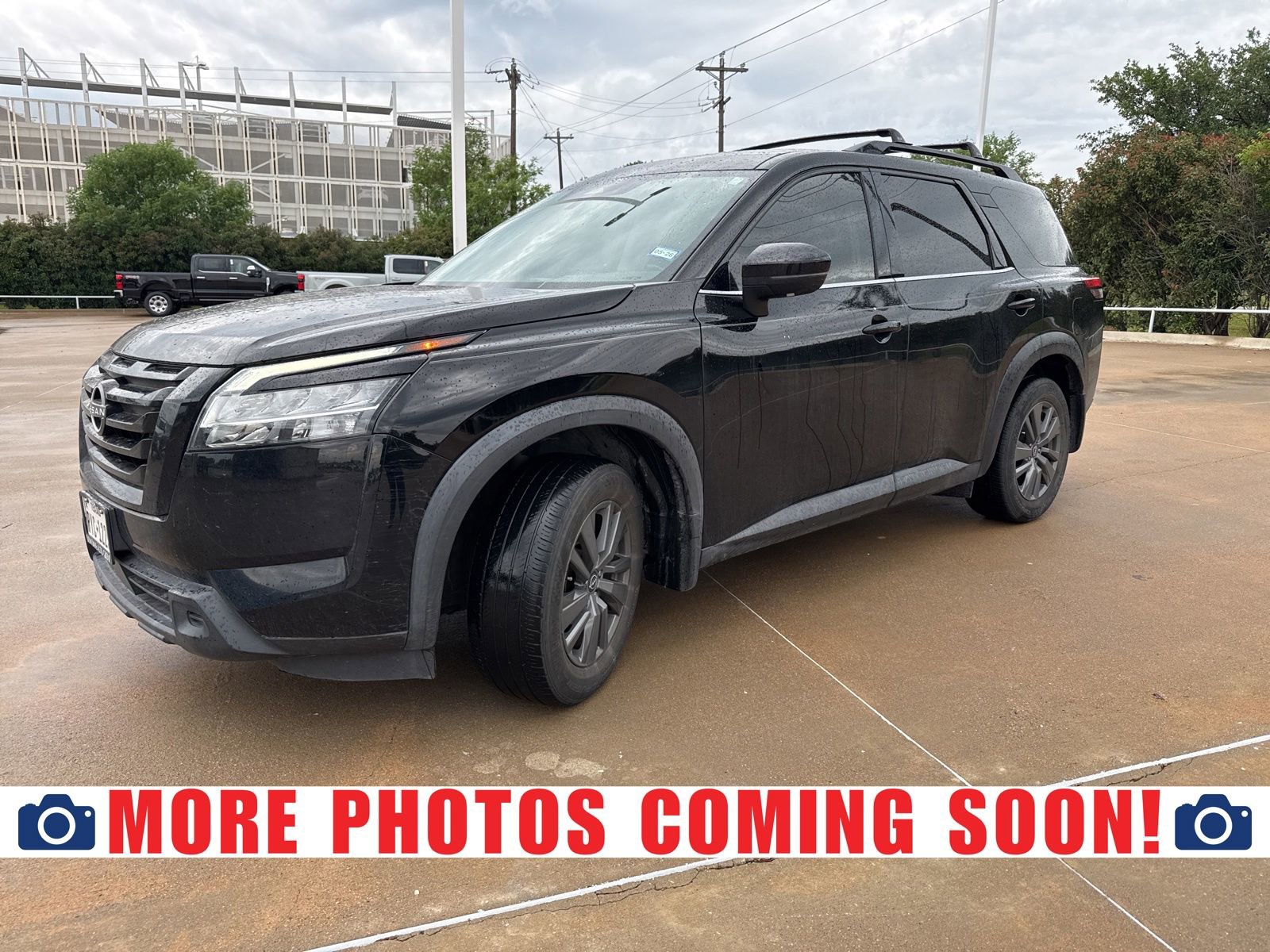 Used 2022 Nissan Pathfinder SV w/ SV Black Package FWD image 1