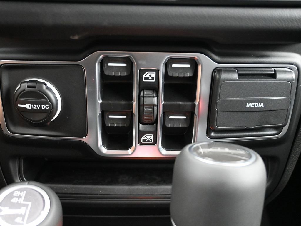 New 2025 Jeep Gladiator Sport image 25