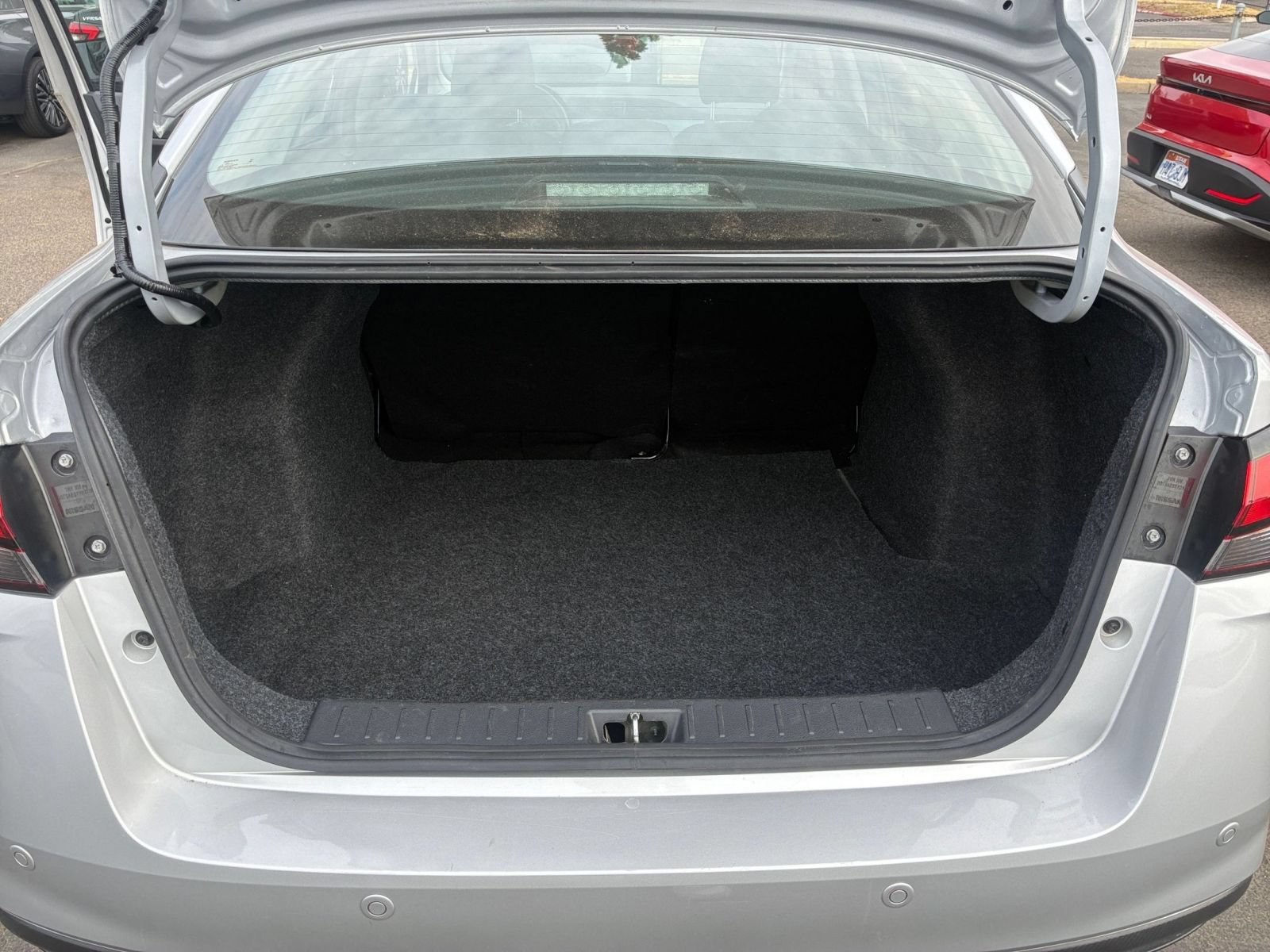 Used 2025 Nissan Versa SV FWD image 28