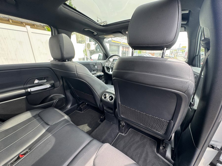 Used 2020 Mercedes-Benz GLB 250 4MATIC image 38
