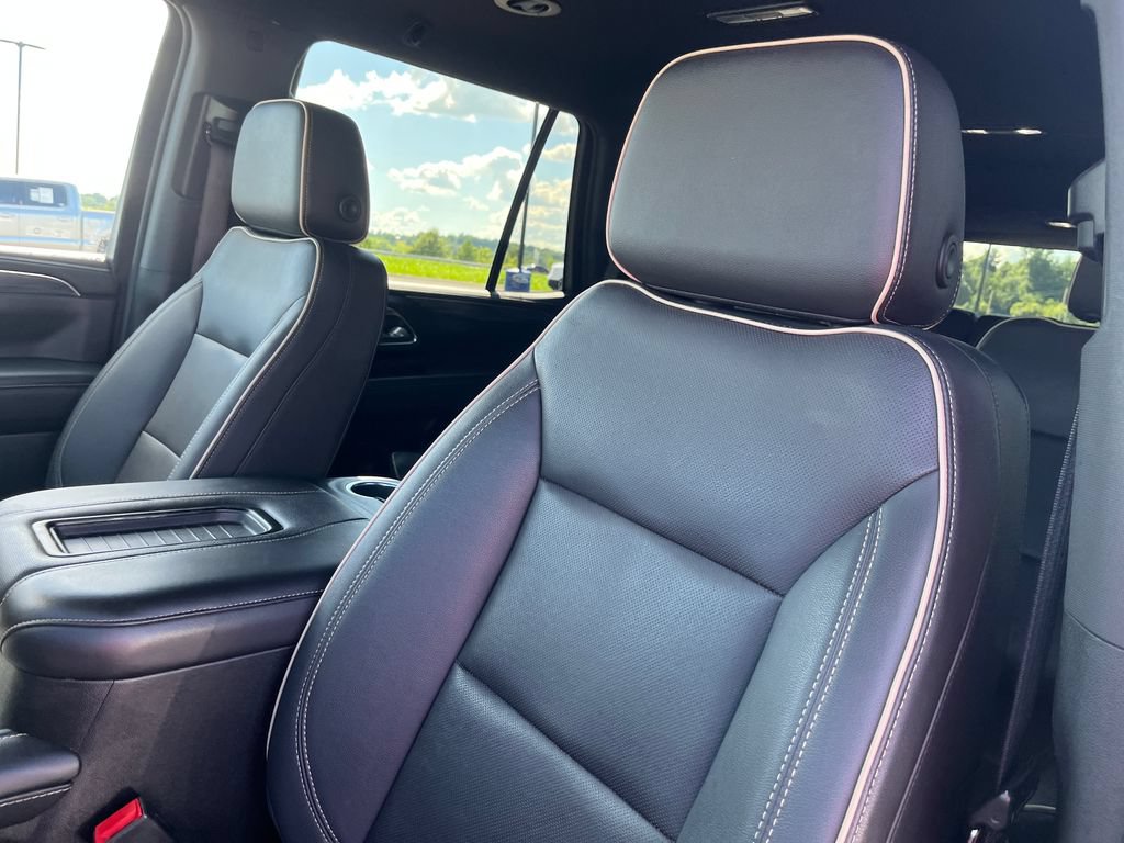 Used 2022 GMC Yukon SLT AWD/4WD image 12