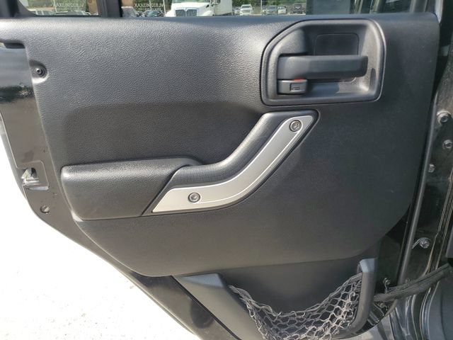 Used 2011 Jeep Wrangler Unlimited Sahara w/ Dual Top Group AWD/4WD image 17