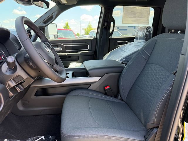 New 2026 RAM 3500 Big Horn AWD/4WD image 15