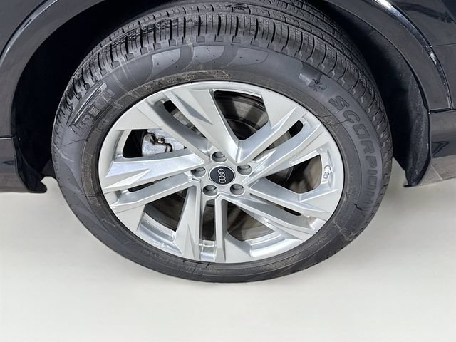 Used 2024 Audi Q7 3.0T Premium Plus AWD/4WD image 37