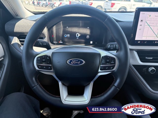 Used 2025 Ford Explorer Active RWD image 13