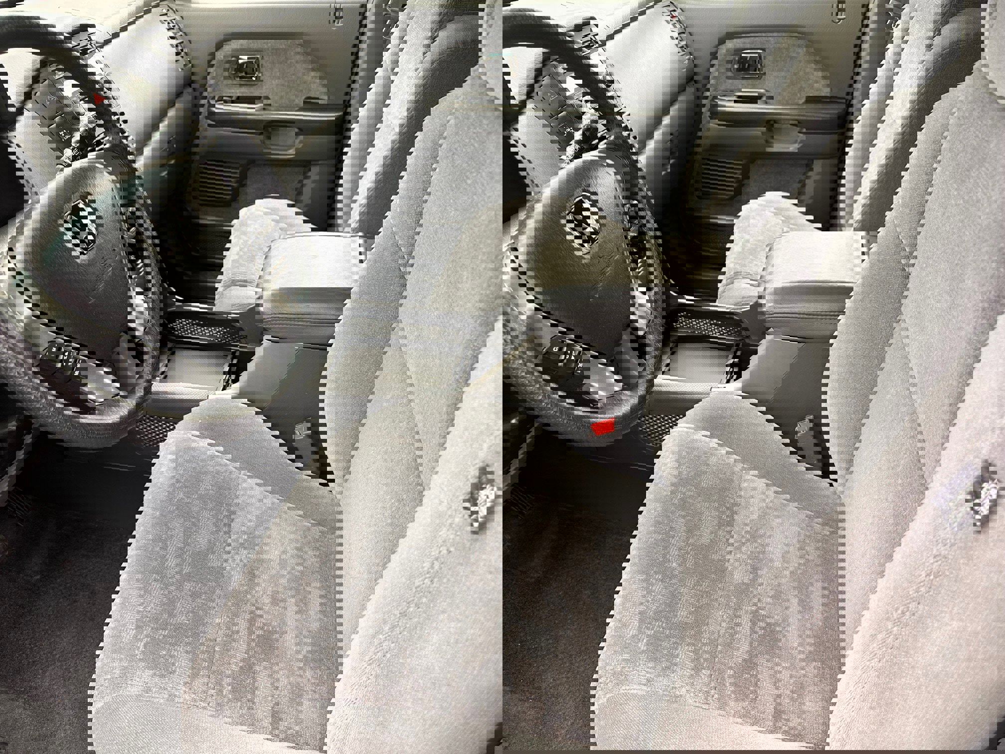 Used 2004 Honda Pilot EX image 5