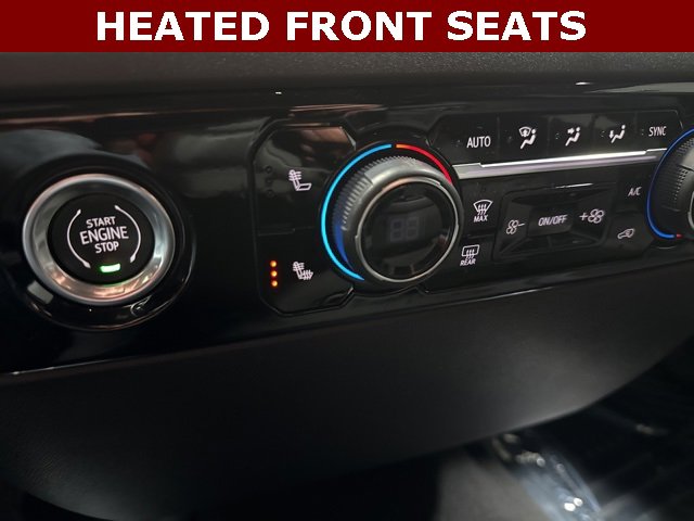 Used 2024 Chevrolet Silverado 1500 LT image 3