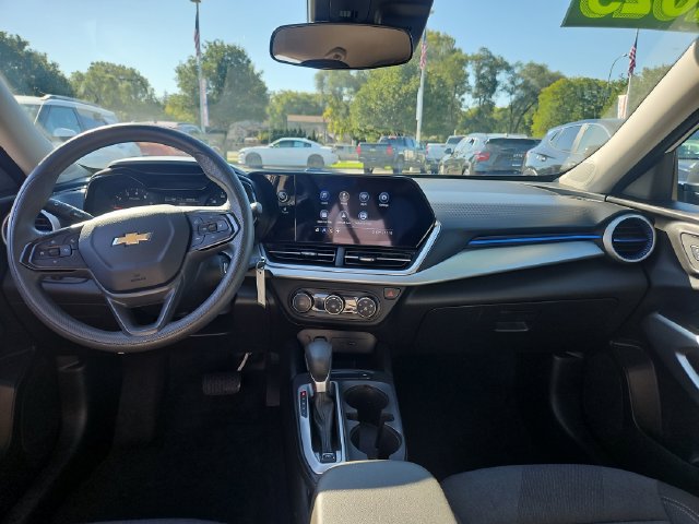 Used 2025 Chevrolet Trax LS FWD image 12
