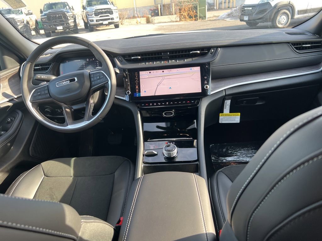 New 2026 Jeep Grand Cherokee Altitude image 15