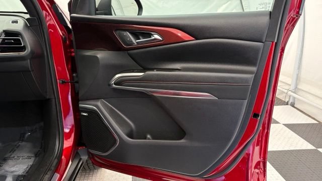 Used 2024 Chevrolet Traverse Z71 w/ Enhanced Driving Package AWD/4WD image 31