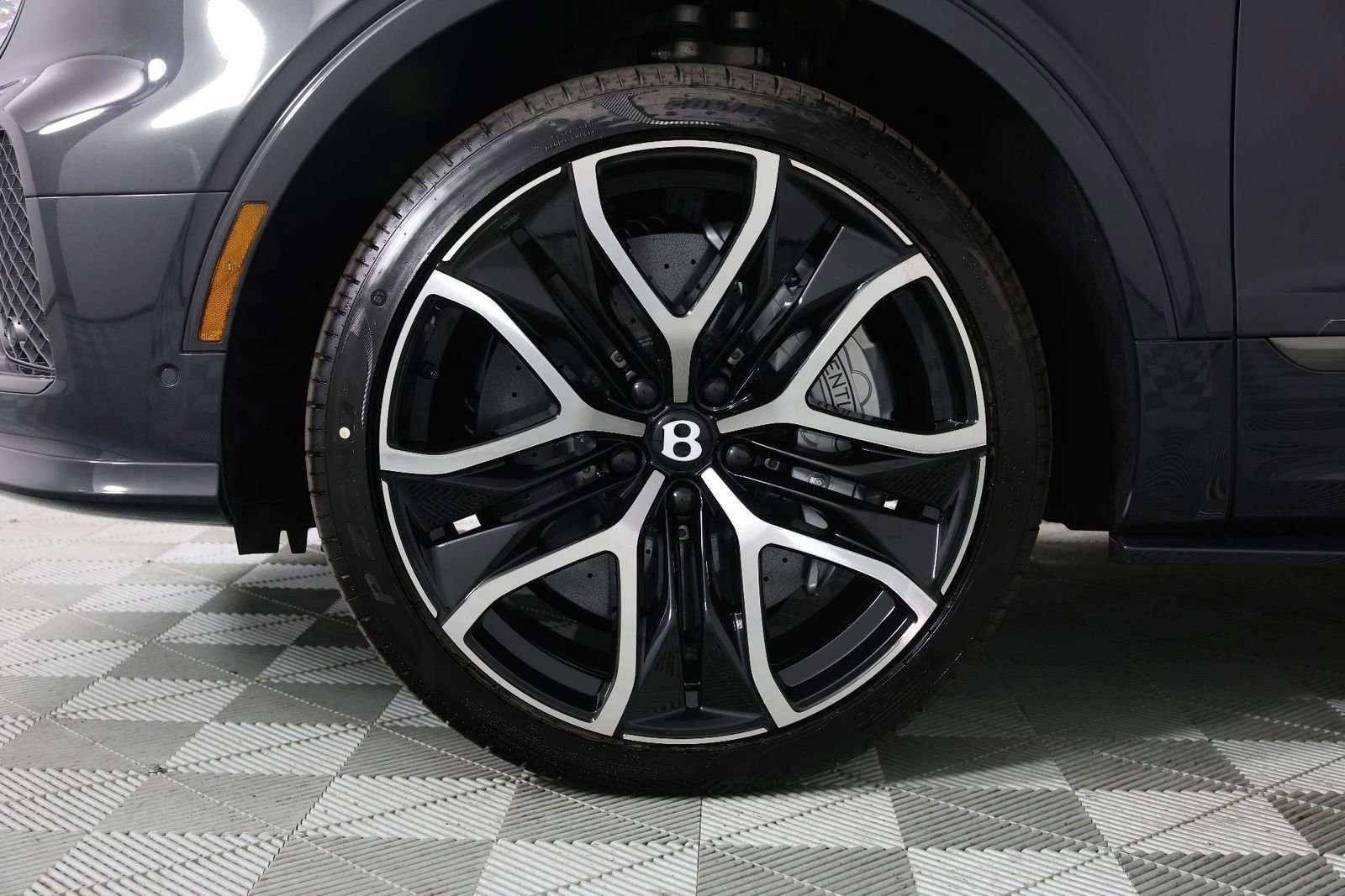New 2026 Bentley Bentayga Speed AWD/4WD image 6