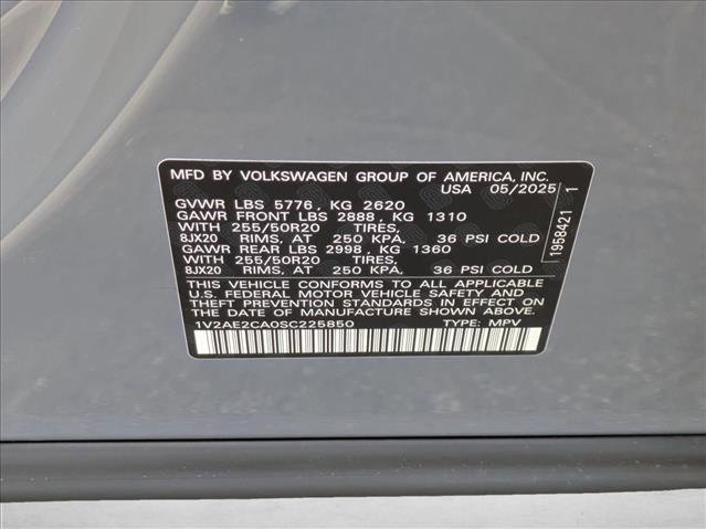 Used 2025 Volkswagen Atlas Cross Sport SEL R-Line image 25