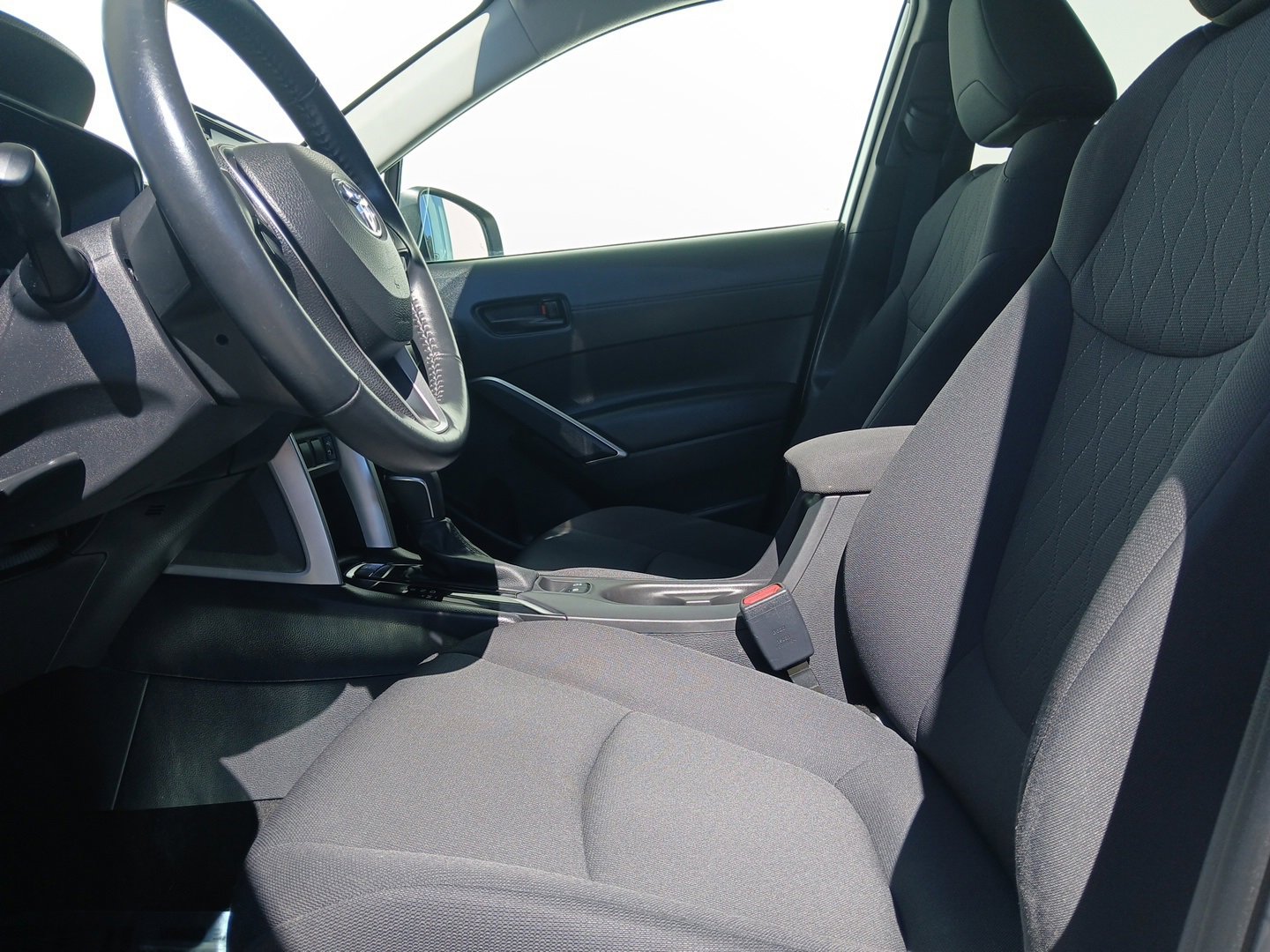 Used 2022 Toyota Corolla Cross LE image 12