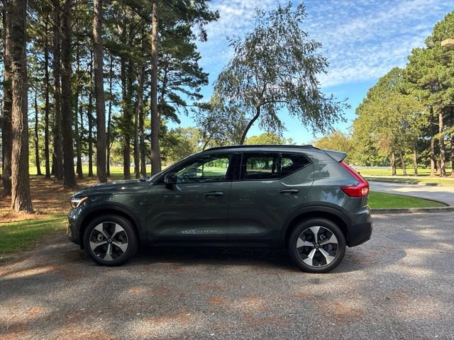 New 2026 Volvo XC40 B5 Plus w/ Protection Package Premier AWD/4WD image 8