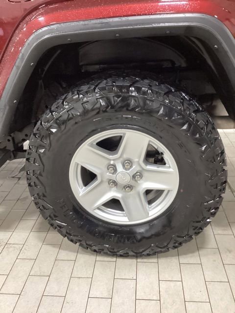 Used 2022 Jeep Gladiator Sport image 25