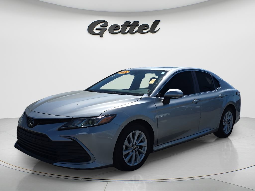 Used 2024 Toyota Camry LE w/ Convenience Package image 9