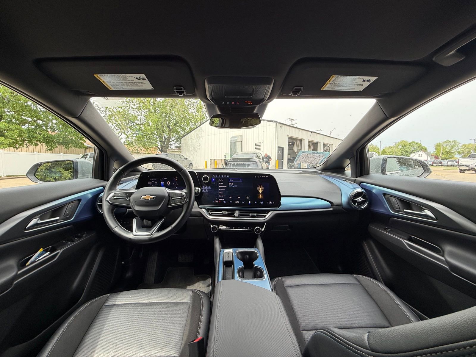 Used 2025 Chevrolet Equinox EV LT w/ Convenience Package FWD image 26