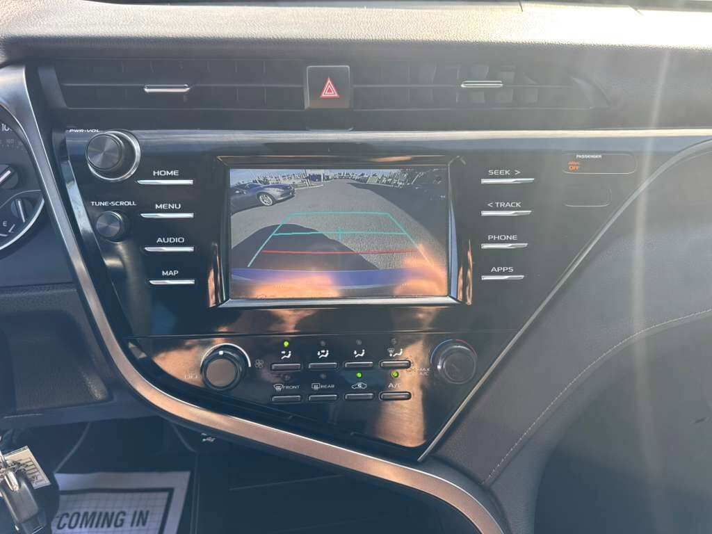 Used 2019 Toyota Camry LE FWD image 14