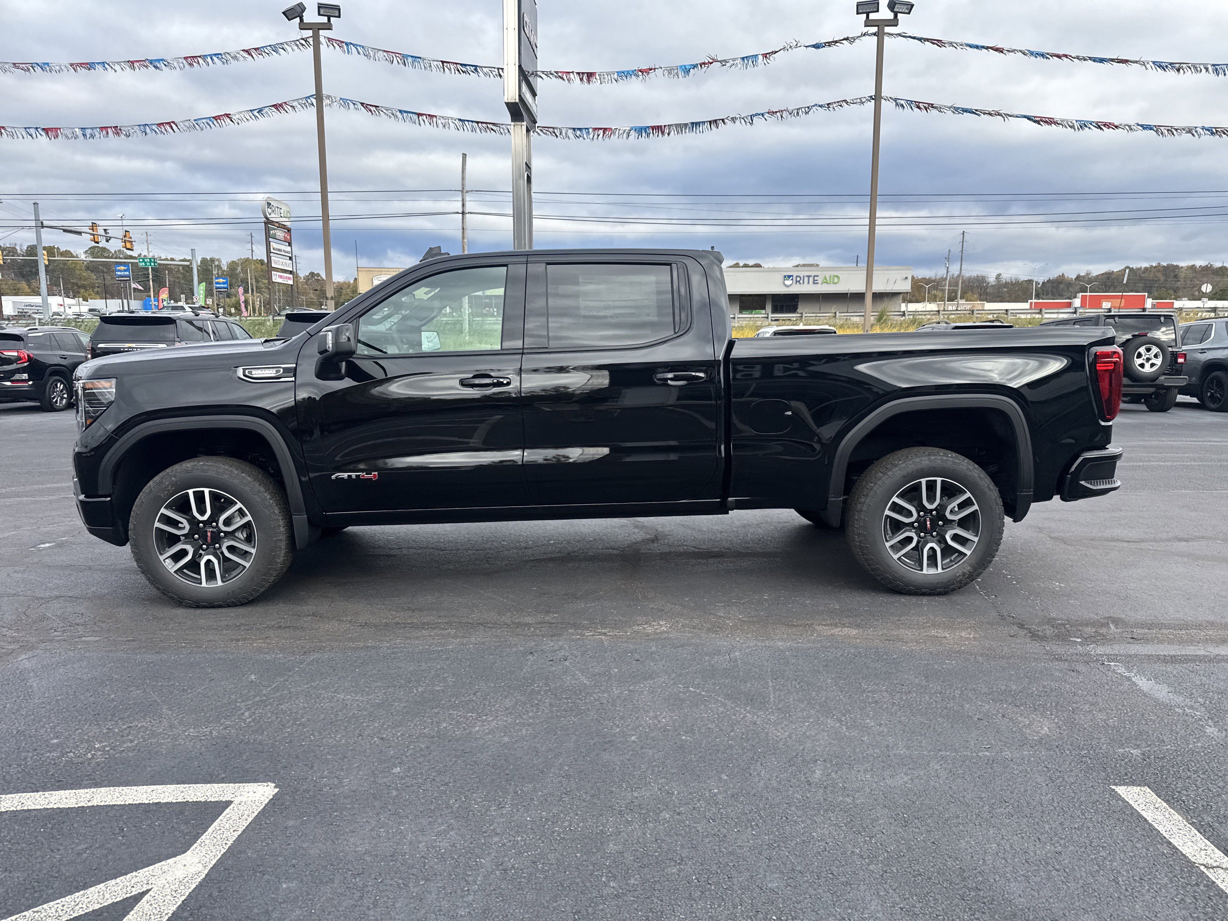 New 2026 GMC Sierra 1500 AT4 image 7