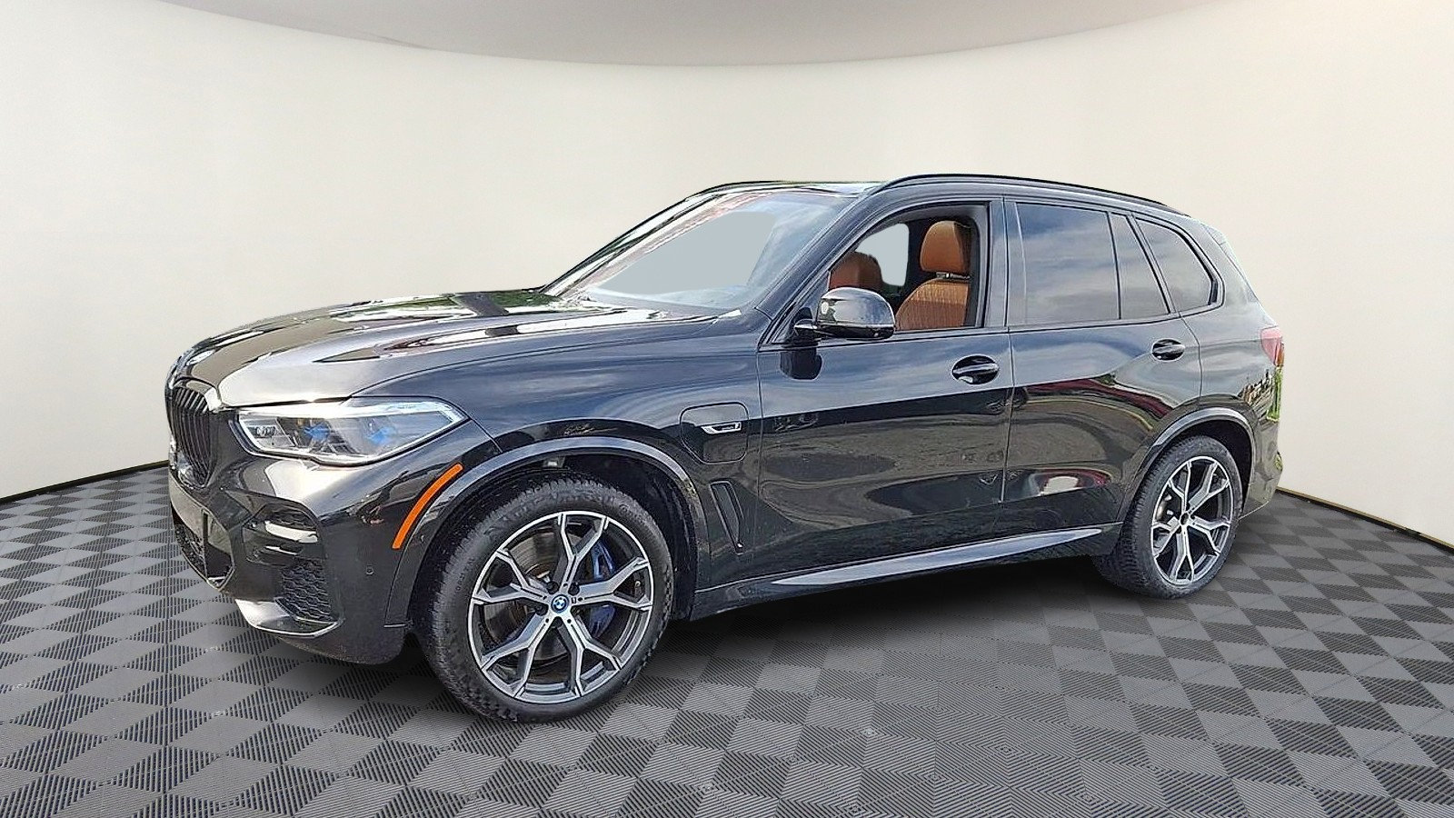 Used 2022 BMW X5 xDrive45e w/ M Sport Package AWD/4WD image 4