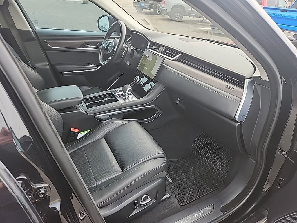Used 2021 Jaguar F-PACE S image 15