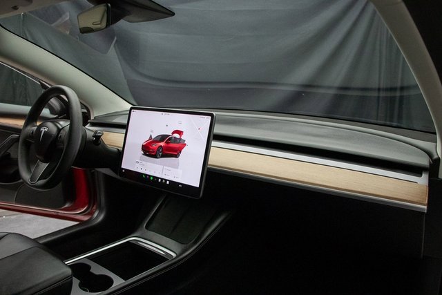 Used 2022 Tesla Model 3 Standard Range image 14