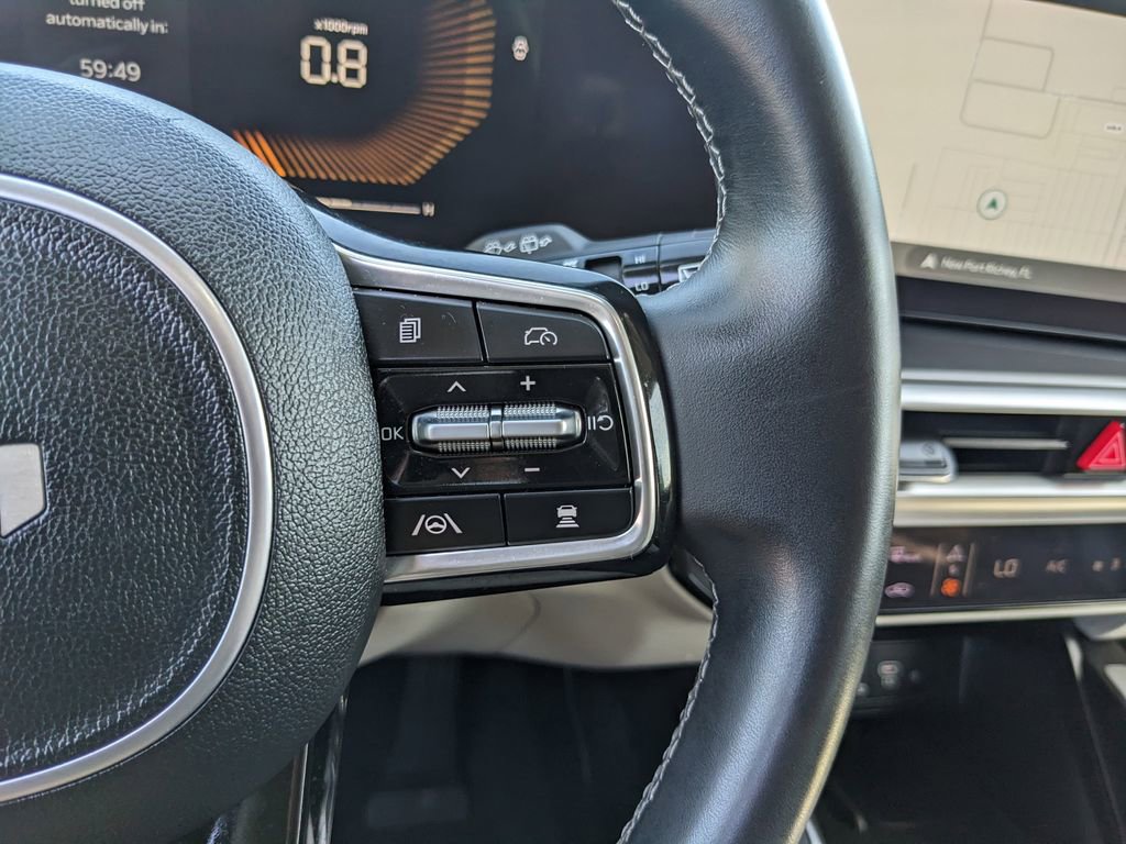 Certified 2024 Kia Sorento EX w/ Panoramic Sunroof Package image 32