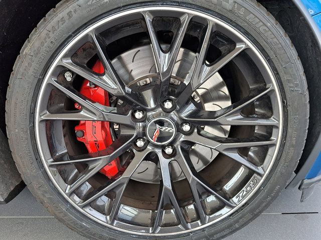 Used 2016 Chevrolet Corvette Z06 w/ Battery Protection Package RWD image 8