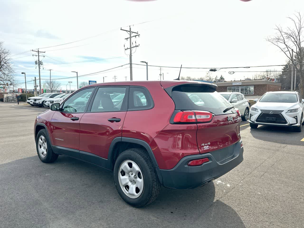 Used 2017 Jeep Cherokee Sport image 11