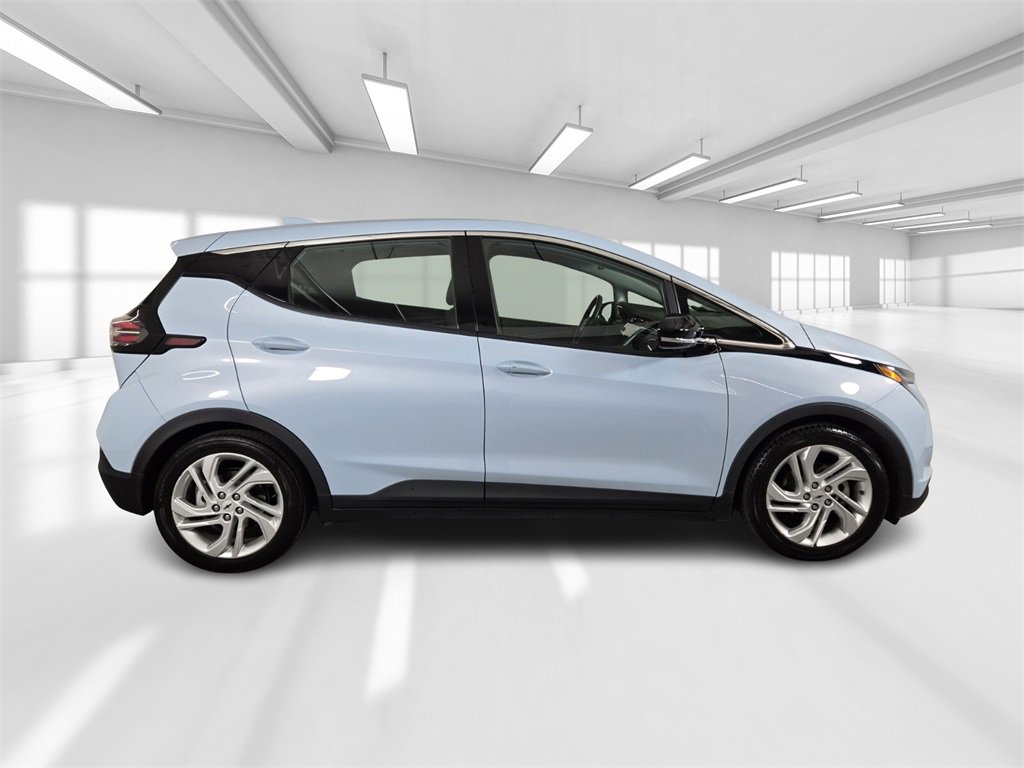 Used 2023 Chevrolet Bolt LT image 8