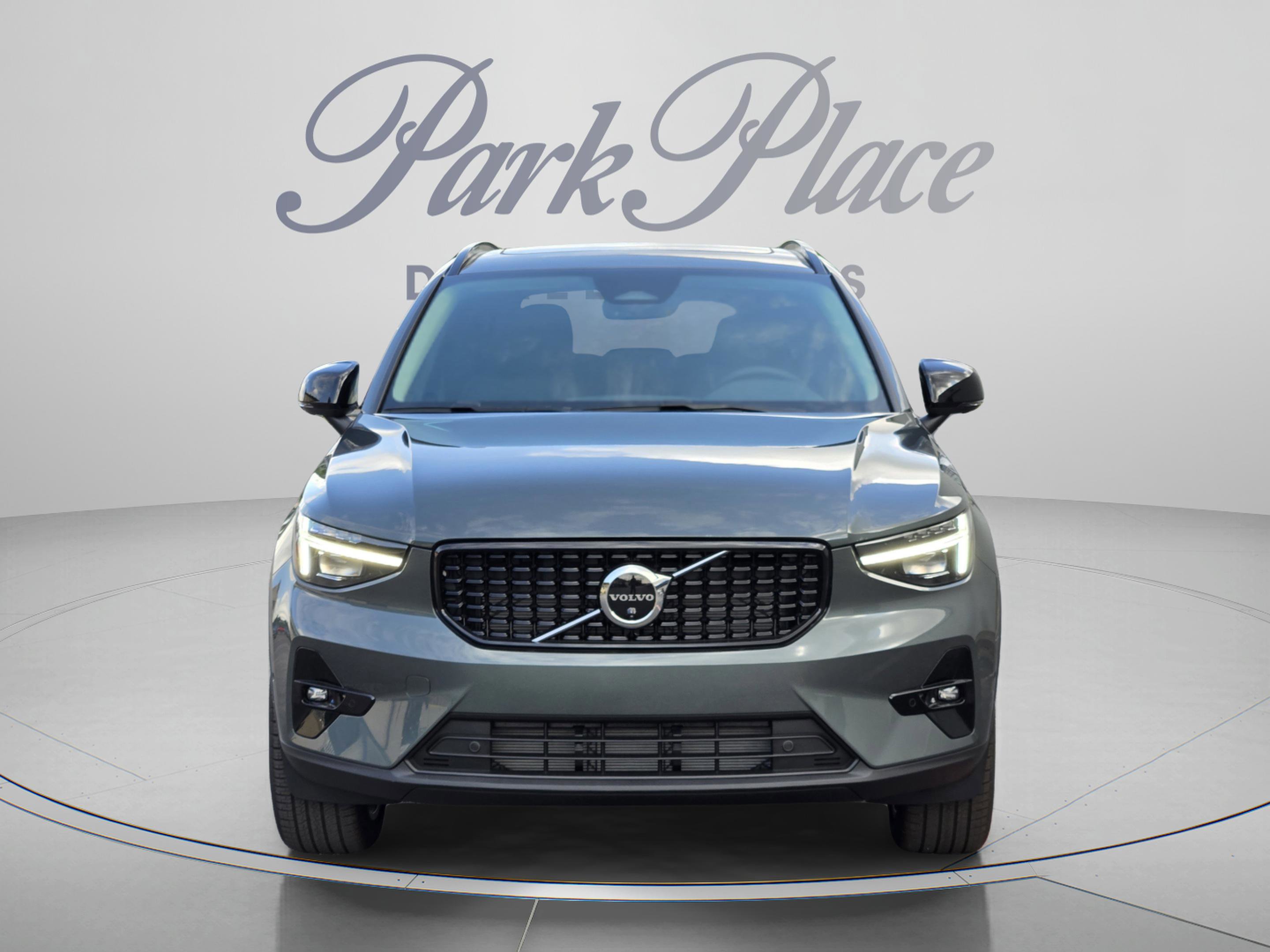 New 2026 Volvo XC40 B5 Ultra w/ Protection Package Premier AWD/4WD image 9