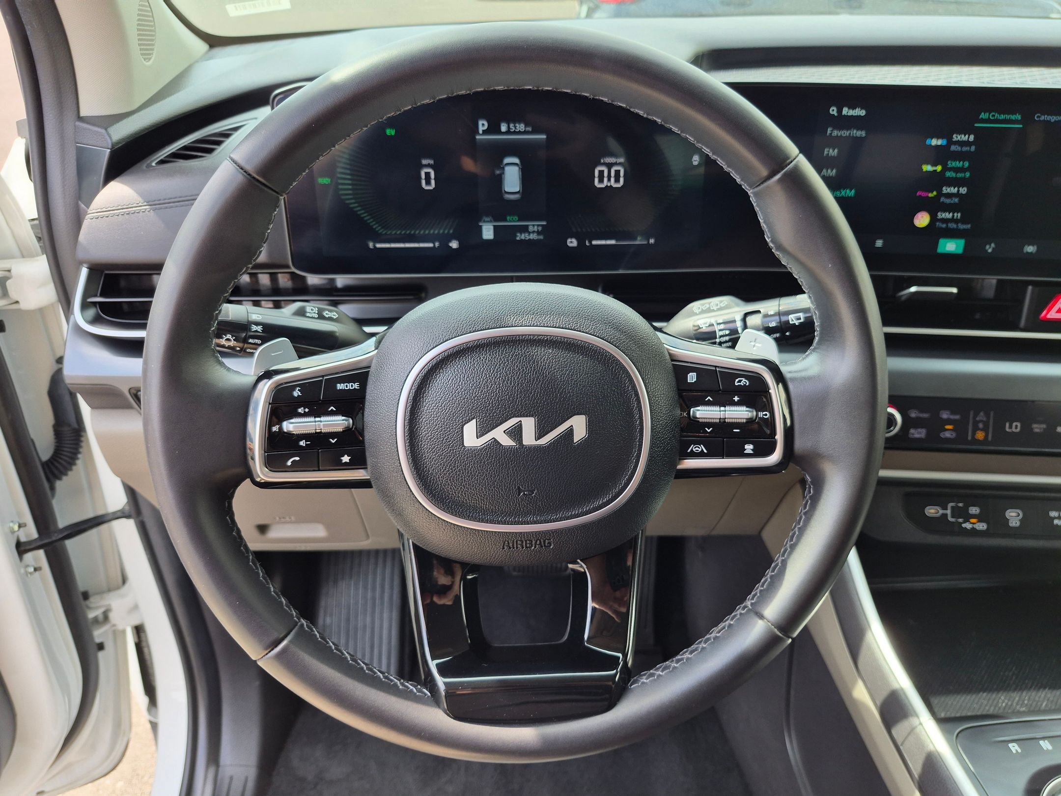 Used 2026 Kia Carnival LXS FWD image 19