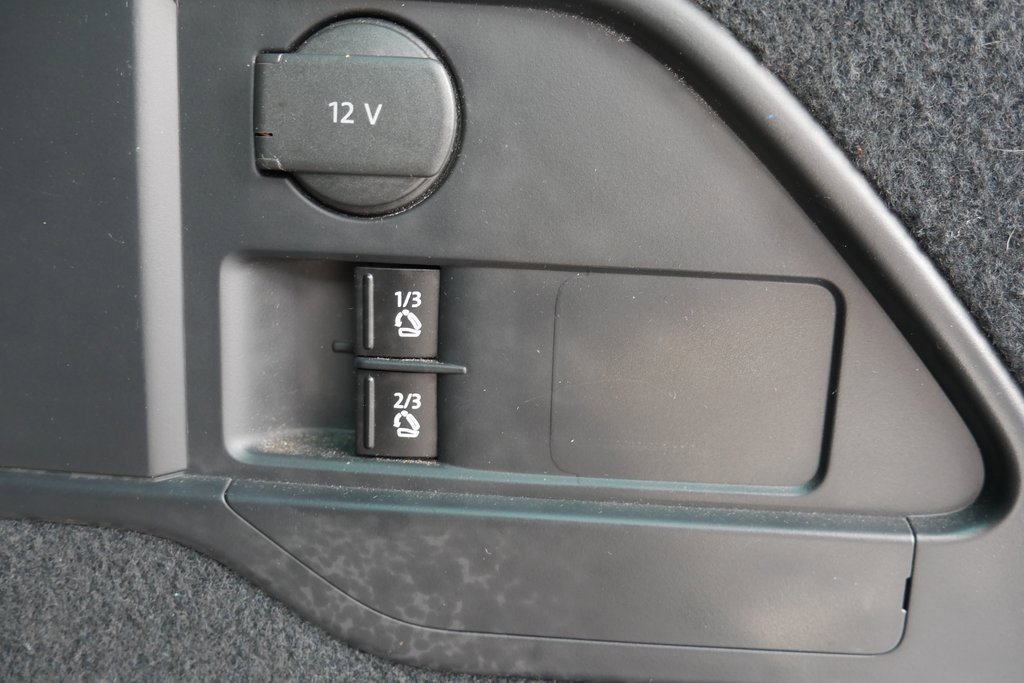 Used 2017 Volkswagen Touareg Wolfsburg Edition image 36