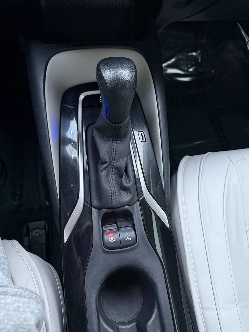 Used 2021 Toyota Corolla LE image 25