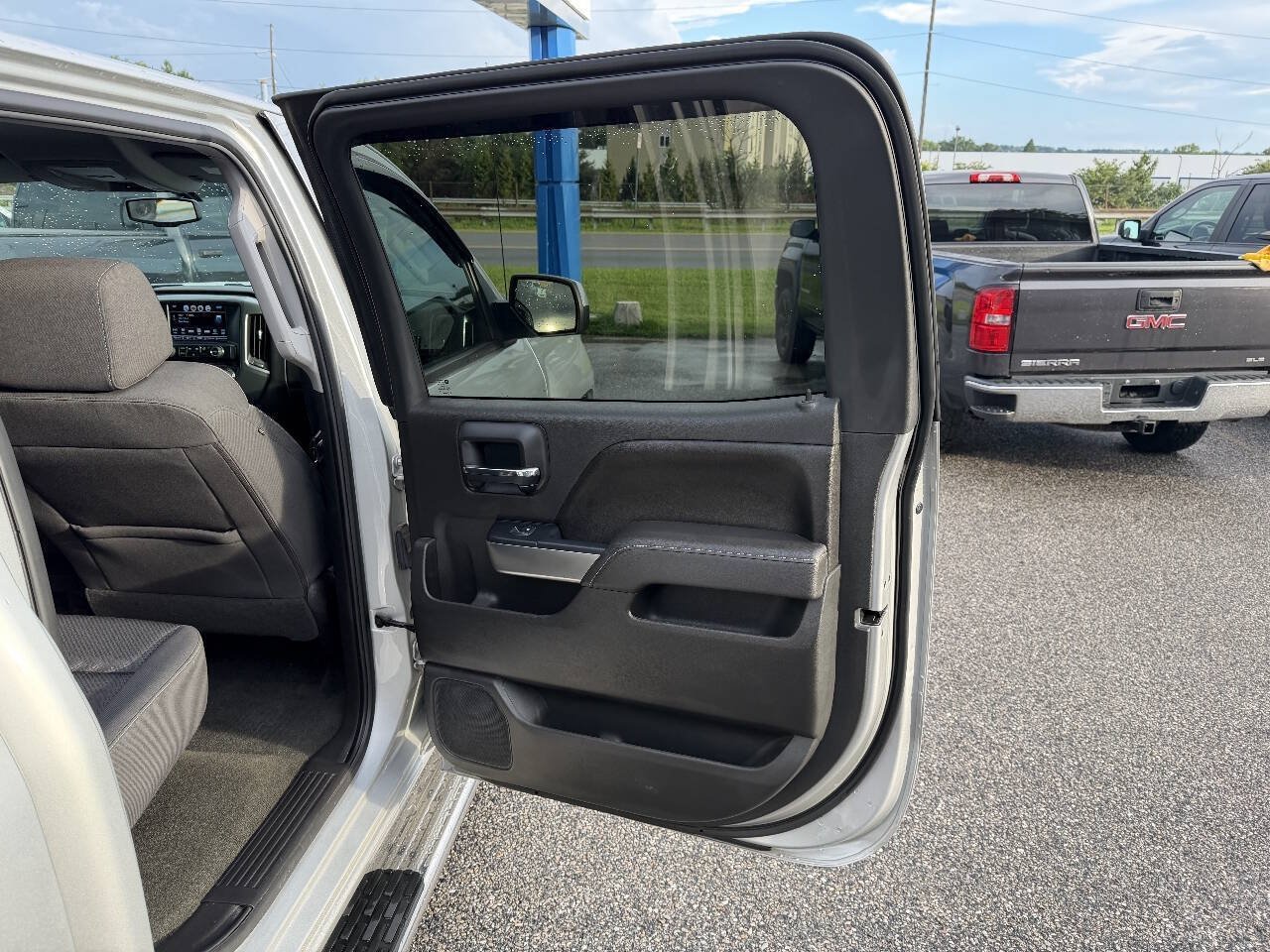 Used 2017 Chevrolet Silverado 1500 LT w/ All Star Edition AWD/4WD image 21