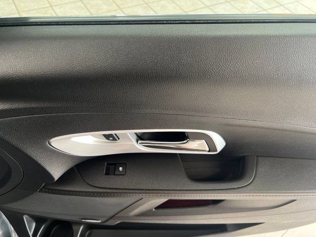 Used 2017 Chevrolet Equinox LT FWD image 14