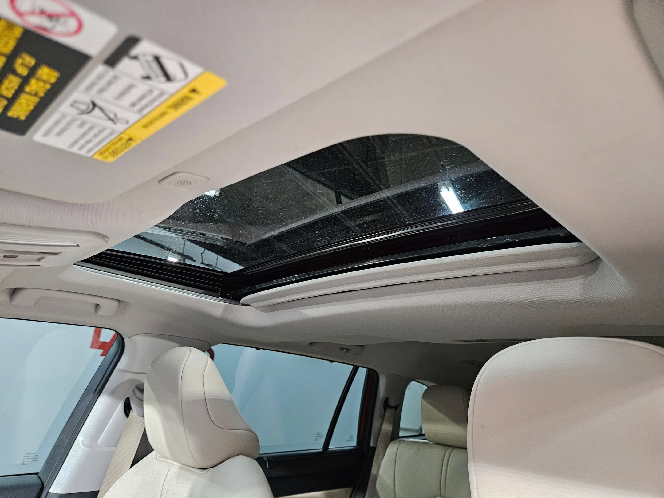Certified 2024 Toyota Highlander XLE FWD image 25