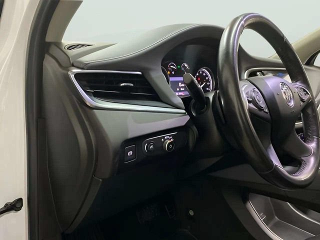 Used 2020 Buick Enclave Essence FWD image 21