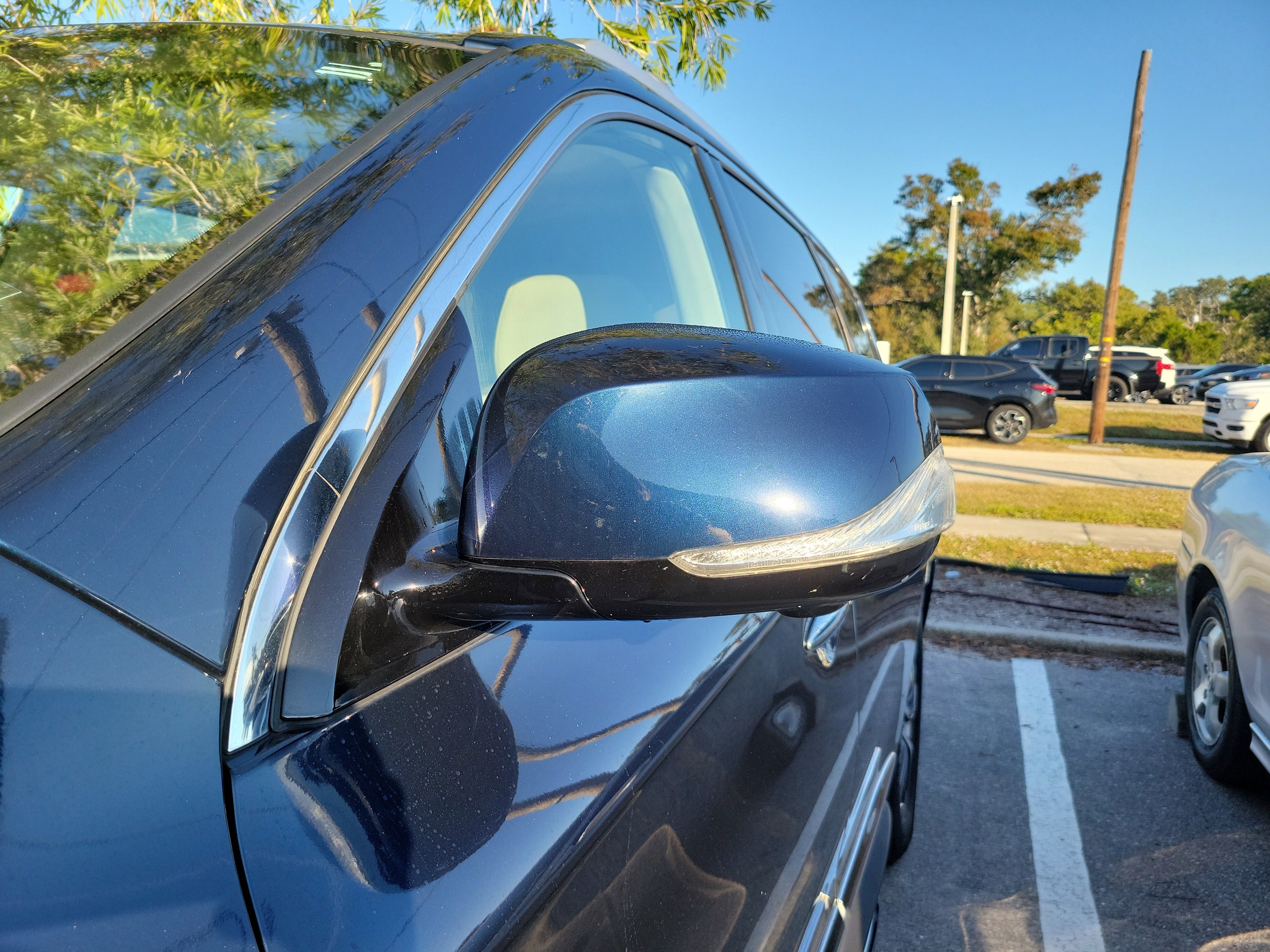 Used 2017 INFINITI QX60 Luxe w/ Premium Plus Package image 6