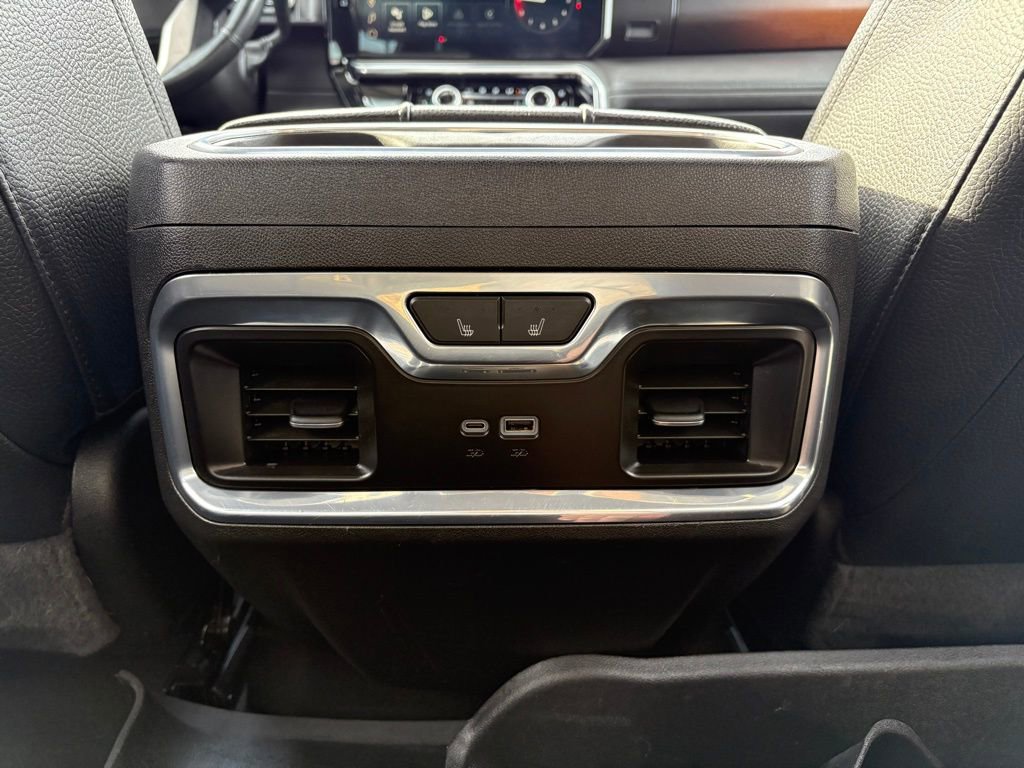 Used 2024 GMC Sierra 3500 Denali w/ Denali Reserve Package AWD/4WD image 21