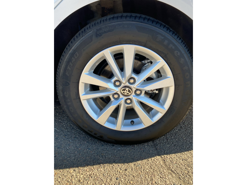 Used 2025 Toyota Camry LE FWD image 20