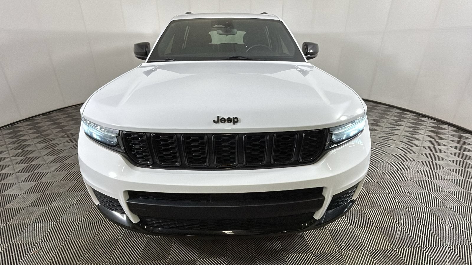 Used 2021 Jeep Grand Cherokee L Laredo AWD/4WD image 8