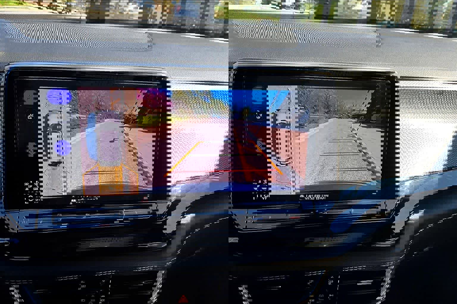 Used 2024 Volkswagen Atlas Cross Sport SEL Premium R-Line image 30