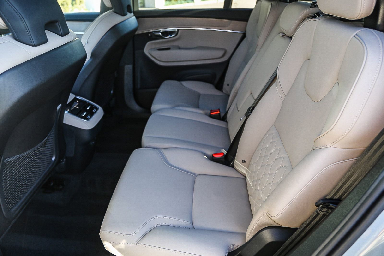 Certified 2025 Volvo XC90 B5 Core w/ Climate Package image 20