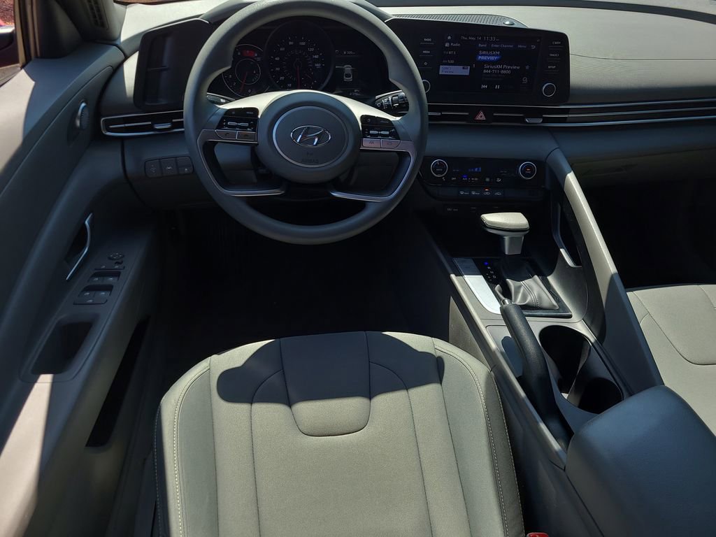 Used 2023 Hyundai Elantra SEL FWD image 10