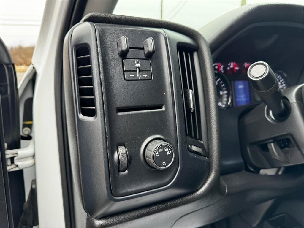 Used 2019 Chevrolet Silverado 2500 W/T w/ WT Convenience Package AWD/4WD image 28