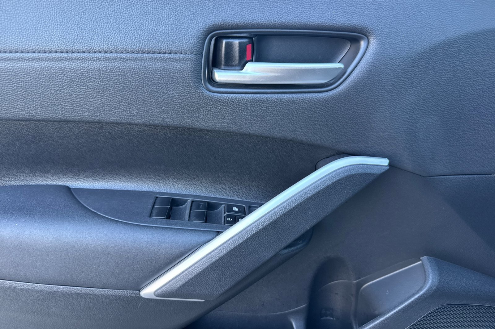 Certified 2023 Toyota Corolla Cross XLE image 14